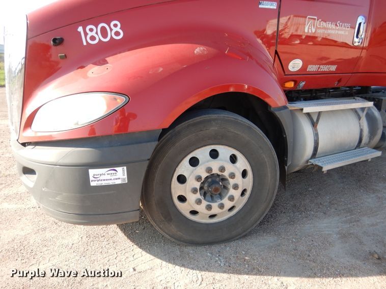 image for item DG5836 2013 International ProStar 122 semi truck