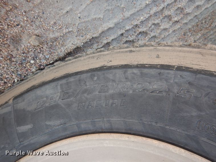 image for item DG5836 2013 International ProStar 122 semi truck