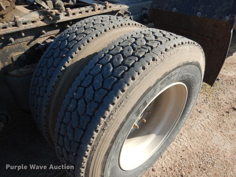 image for item DG5836 2013 International ProStar 122 semi truck