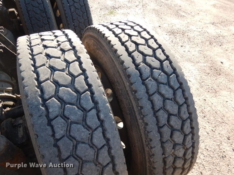 image for item DG5836 2013 International ProStar 122 semi truck