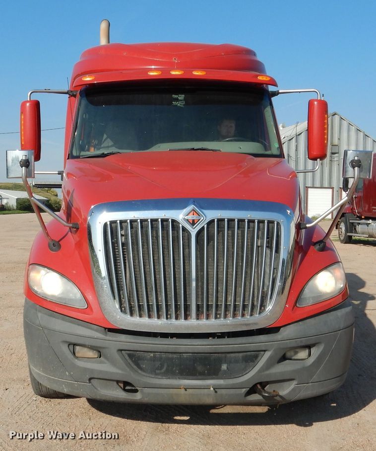 image for item DG5837 2013 International ProStar 122 semi truck