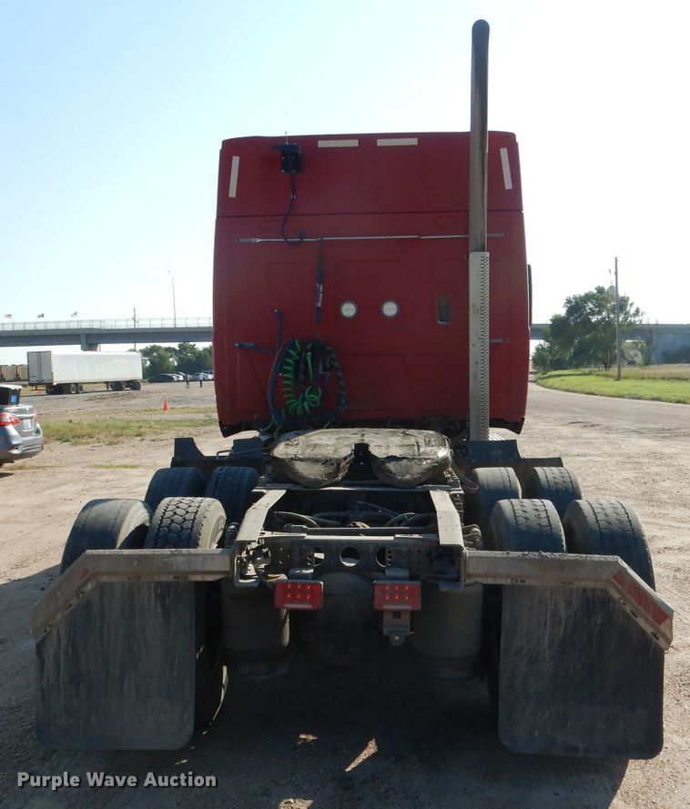 image for item DG5837 2013 International ProStar 122 semi truck