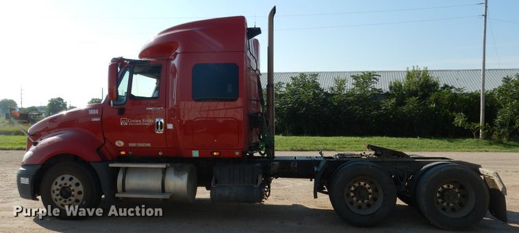 image for item DG5837 2013 International ProStar 122 semi truck