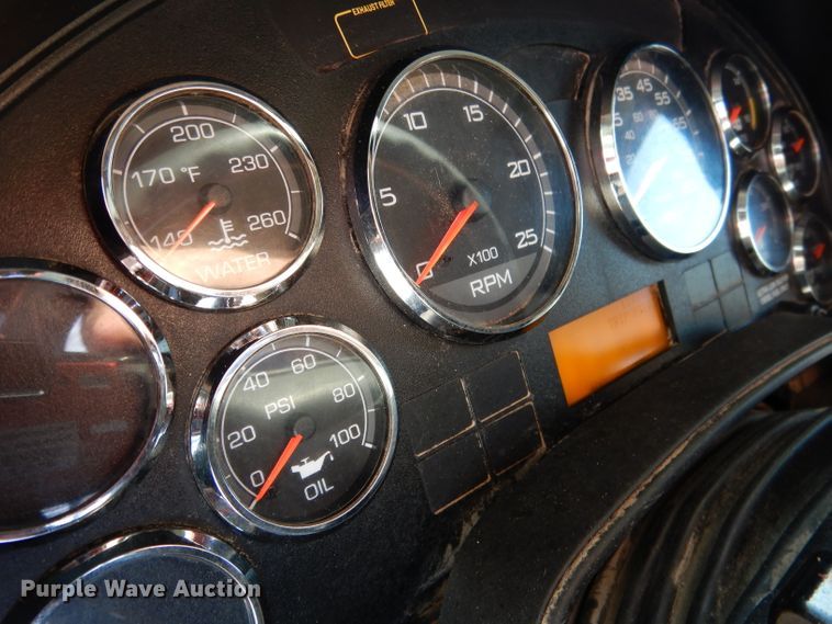 image for item DG5837 2013 International ProStar 122 semi truck