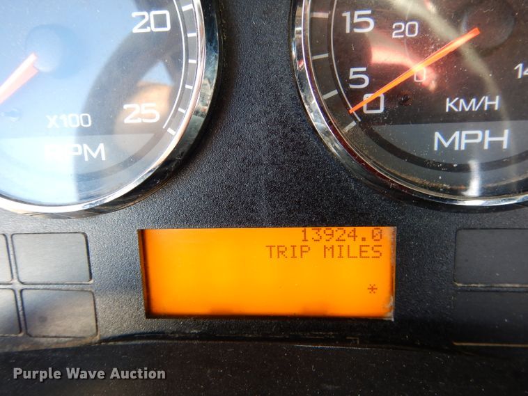 image for item DG5837 2013 International ProStar 122 semi truck