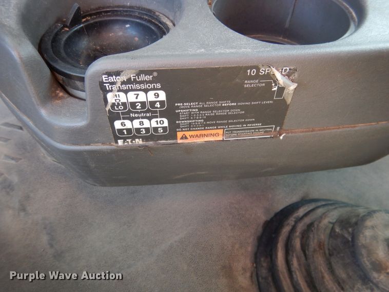 image for item DG5837 2013 International ProStar 122 semi truck