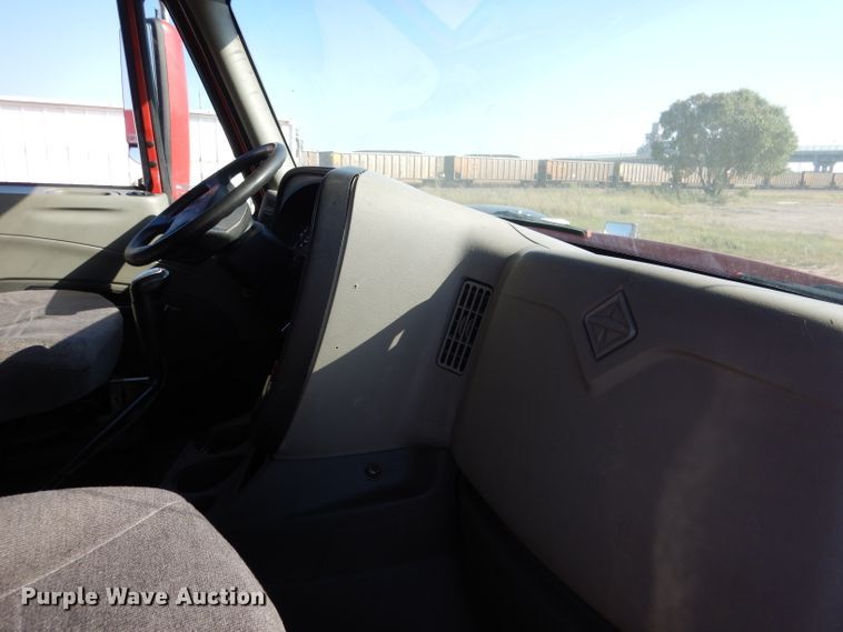 image for item DG5837 2013 International ProStar 122 semi truck