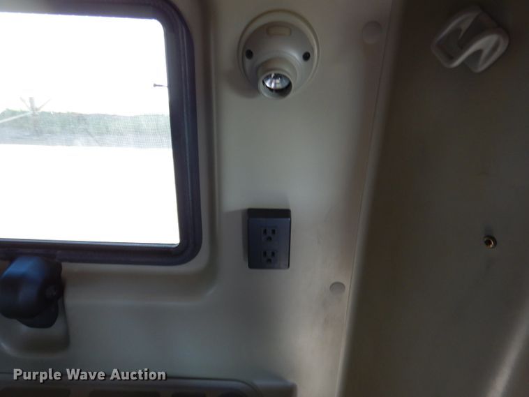 image for item DG5837 2013 International ProStar 122 semi truck