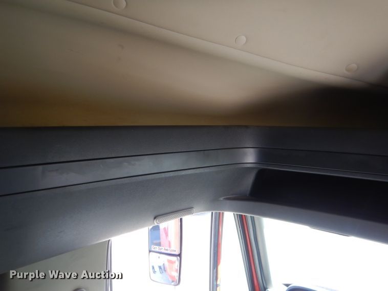 image for item DG5837 2013 International ProStar 122 semi truck