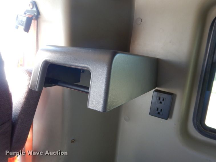 image for item DG5837 2013 International ProStar 122 semi truck