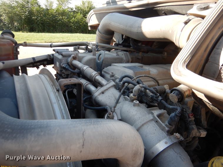 image for item DG5837 2013 International ProStar 122 semi truck