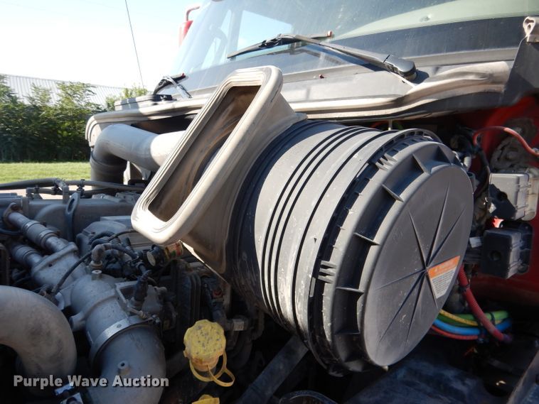 image for item DG5837 2013 International ProStar 122 semi truck