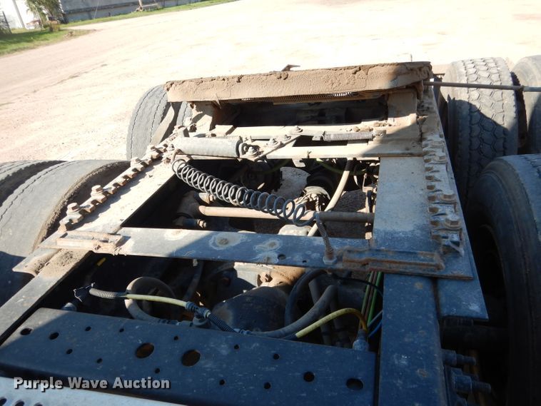 image for item DG5837 2013 International ProStar 122 semi truck