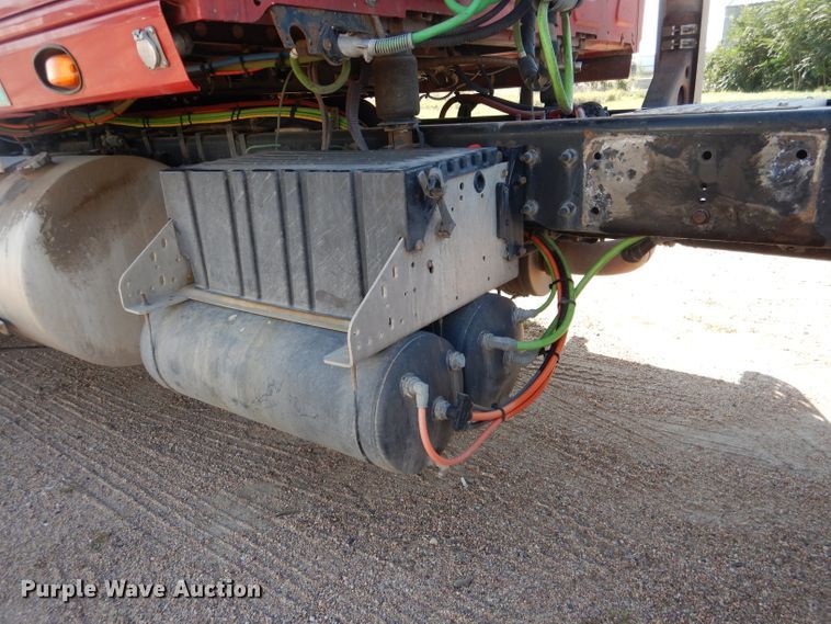 image for item DG5837 2013 International ProStar 122 semi truck