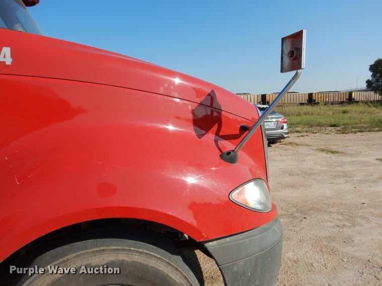 image for item DG5837 2013 International ProStar 122 semi truck