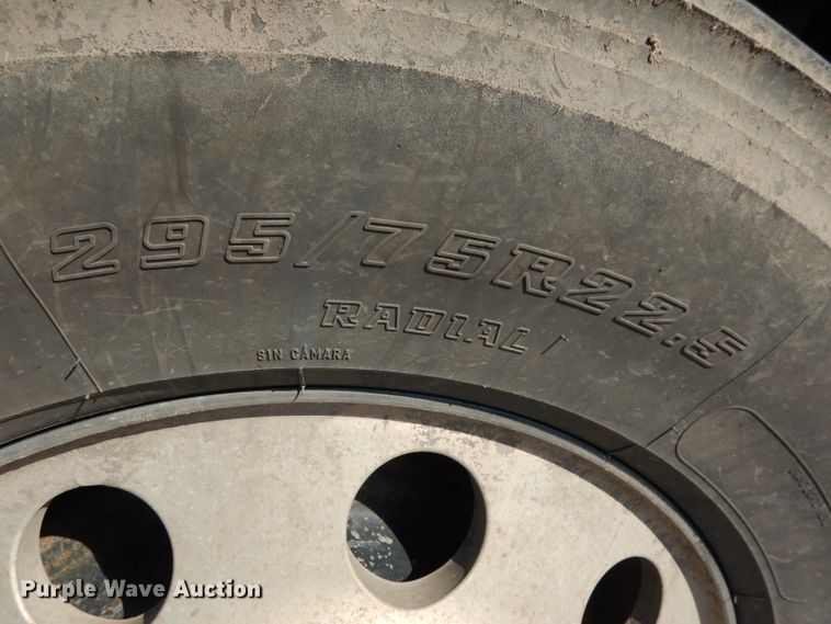 image for item DG5837 2013 International ProStar 122 semi truck