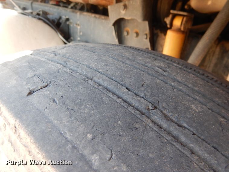 image for item DG5837 2013 International ProStar 122 semi truck