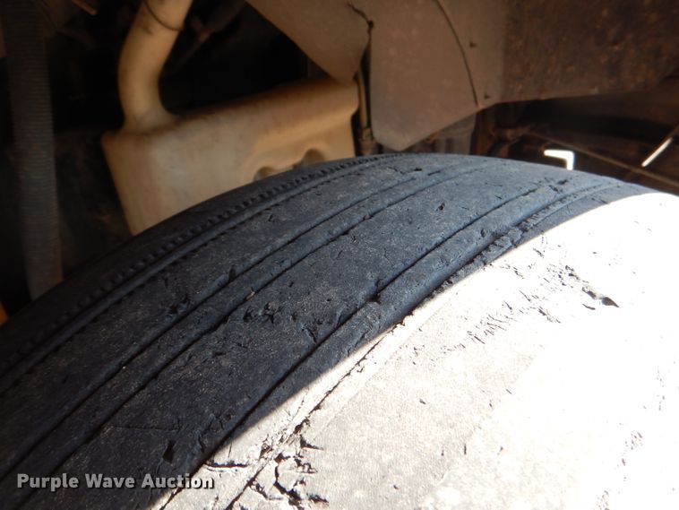 image for item DG5837 2013 International ProStar 122 semi truck