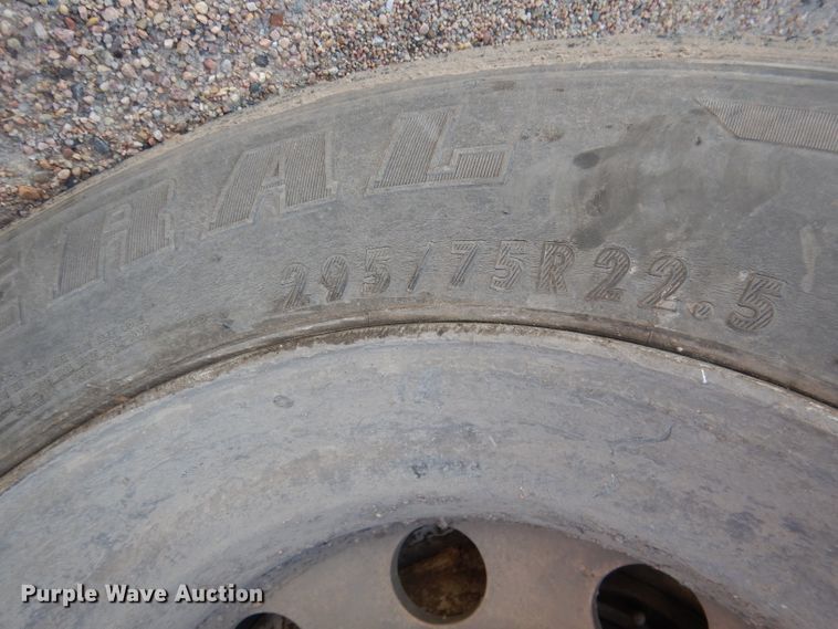 image for item DG5837 2013 International ProStar 122 semi truck