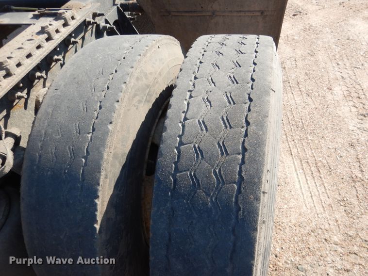 image for item DG5837 2013 International ProStar 122 semi truck