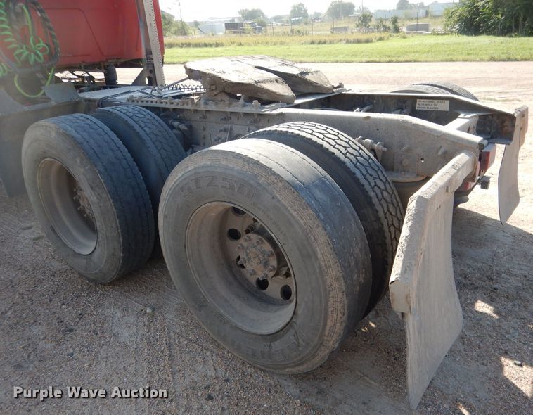 image for item DG5837 2013 International ProStar 122 semi truck