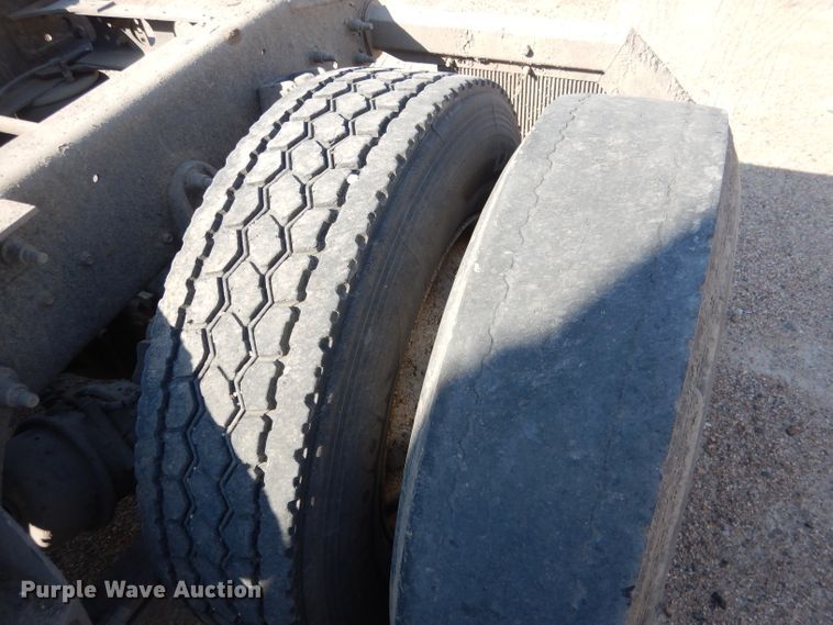 image for item DG5837 2013 International ProStar 122 semi truck