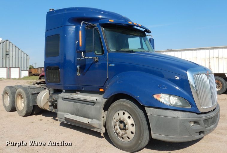 image for item DG5838 2012 International ProStar 122 semi truck