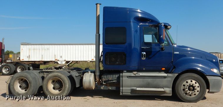 image for item DG5838 2012 International ProStar 122 semi truck