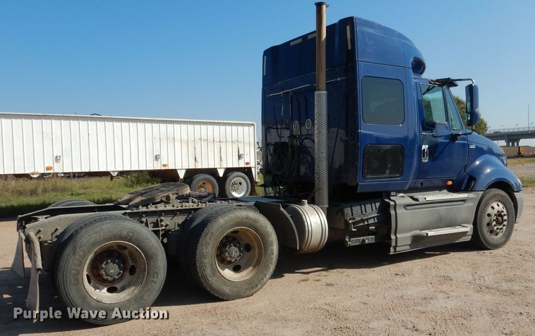 image for item DG5838 2012 International ProStar 122 semi truck