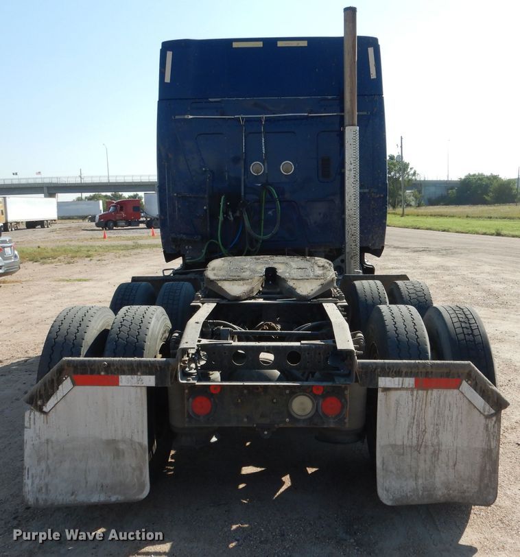 image for item DG5838 2012 International ProStar 122 semi truck