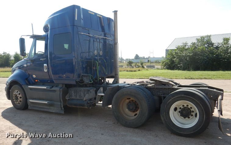 image for item DG5838 2012 International ProStar 122 semi truck