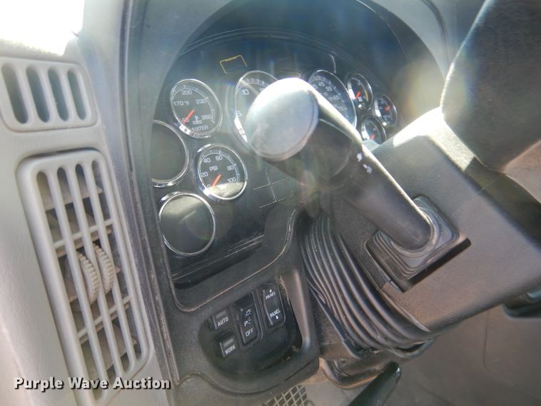 image for item DG5838 2012 International ProStar 122 semi truck