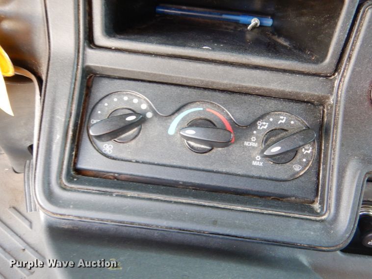 image for item DG5838 2012 International ProStar 122 semi truck