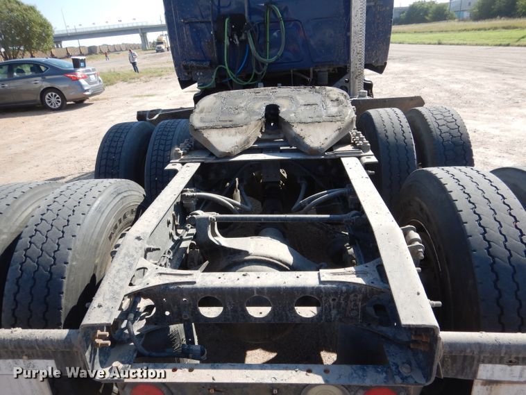 image for item DG5838 2012 International ProStar 122 semi truck