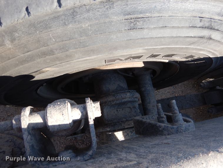 image for item DG5838 2012 International ProStar 122 semi truck