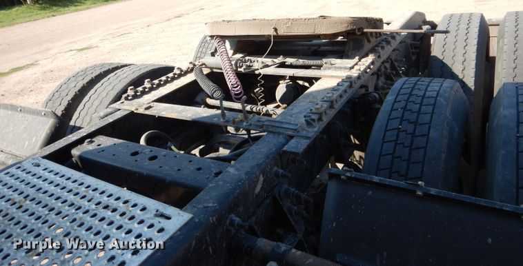 image for item DG5838 2012 International ProStar 122 semi truck