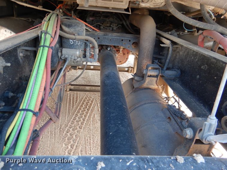 image for item DG5838 2012 International ProStar 122 semi truck