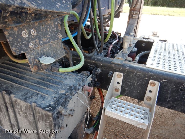 image for item DG5838 2012 International ProStar 122 semi truck