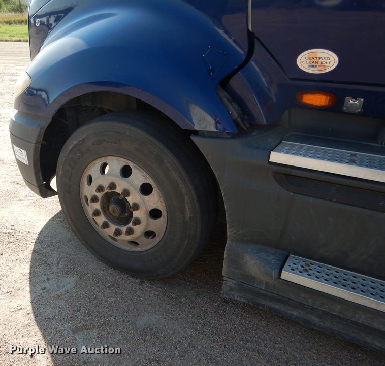 image for item DG5838 2012 International ProStar 122 semi truck