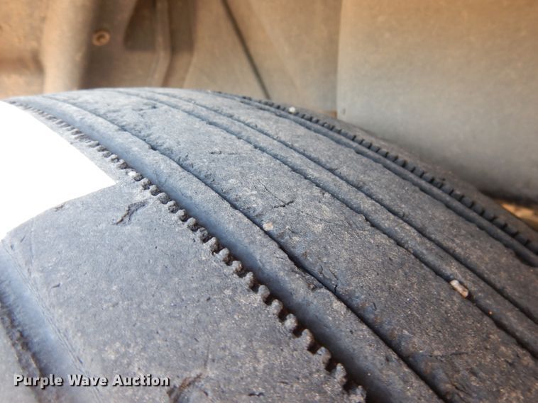 image for item DG5838 2012 International ProStar 122 semi truck