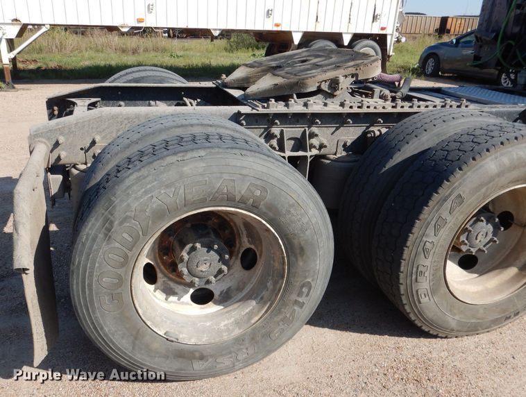 image for item DG5838 2012 International ProStar 122 semi truck