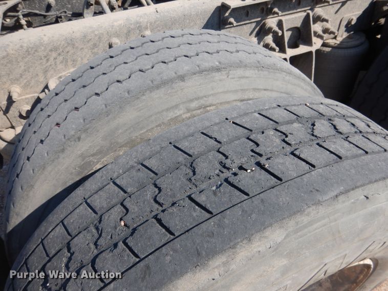 image for item DG5838 2012 International ProStar 122 semi truck