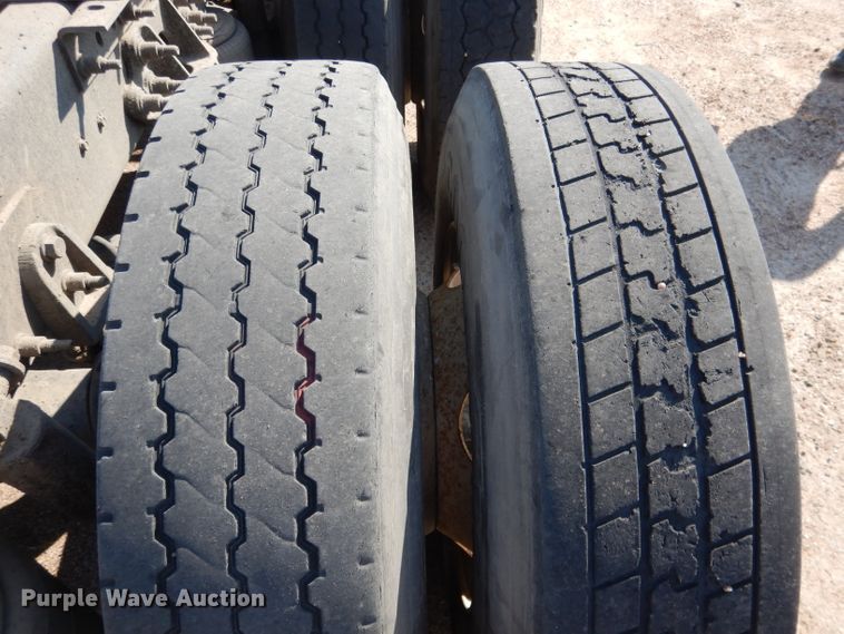 image for item DG5838 2012 International ProStar 122 semi truck