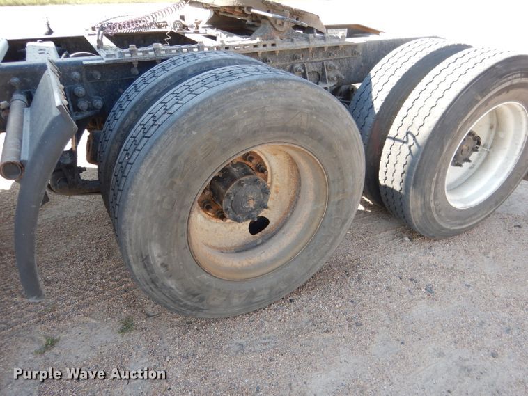 image for item DG5838 2012 International ProStar 122 semi truck