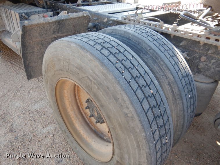 image for item DG5838 2012 International ProStar 122 semi truck