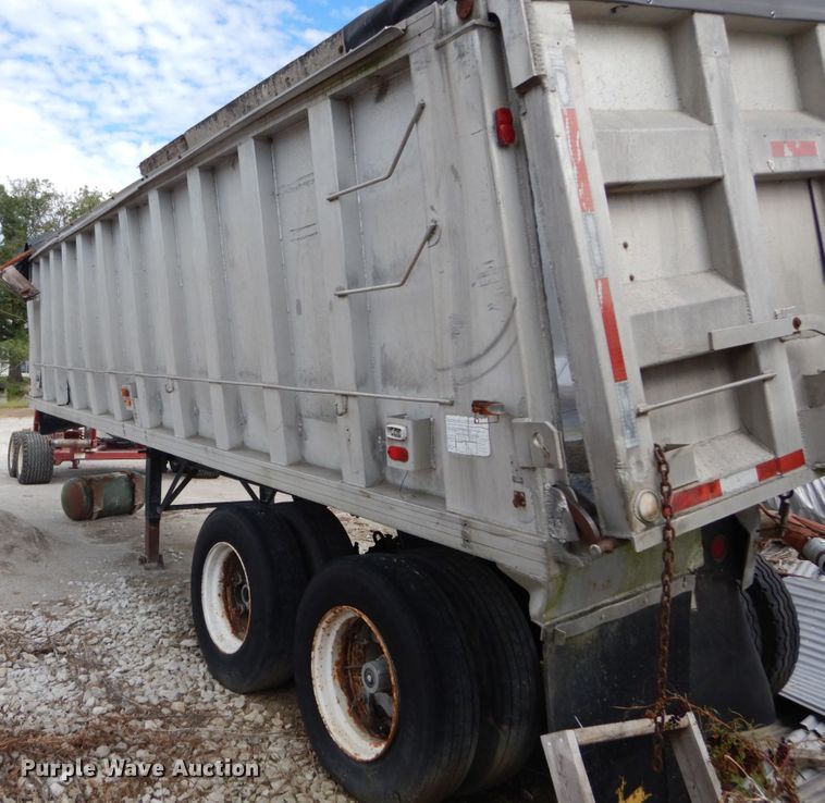 image for item DH2070 1975 Summit AD26 end dump trailer