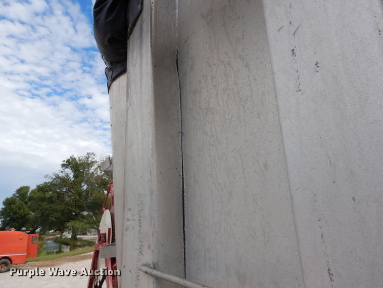 image for item DH2070 1975 Summit AD26 end dump trailer