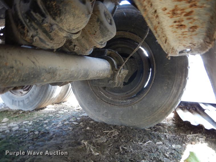 image for item DH2070 1975 Summit AD26 end dump trailer