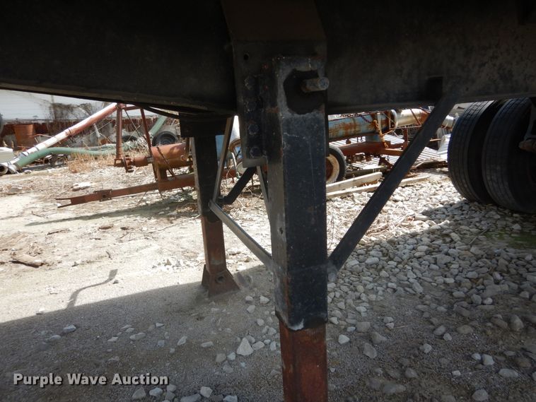 image for item DH2070 1975 Summit AD26 end dump trailer