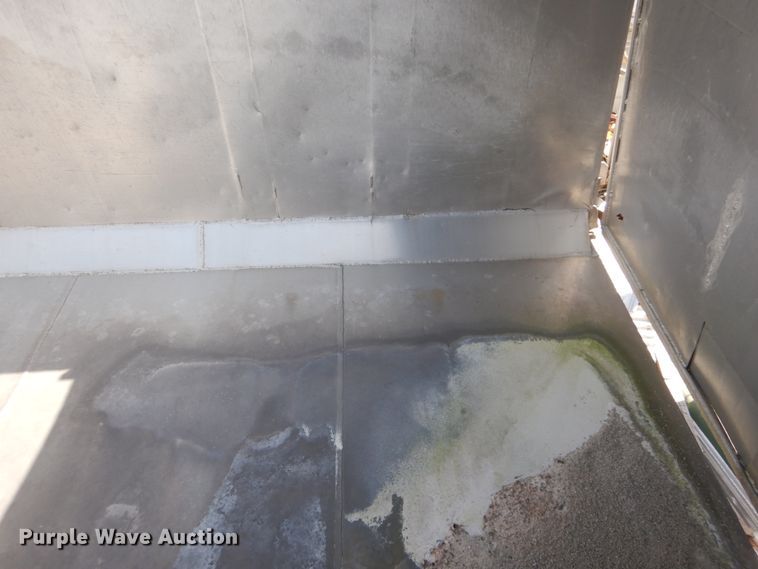 image for item DH2070 1975 Summit AD26 end dump trailer